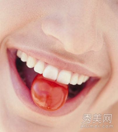 糖果&黑咖啡 美白牙齿避开6件事