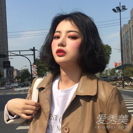 2018最新流行女生发型 波波头vs妹妹刘海谁更潮?