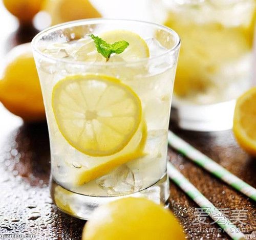 檸檬水可以敷臉嗎 檸檬水敷臉的功效與作用