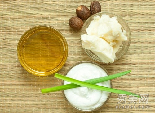 维E+橄榄油+蜂蜜 DIY护唇膏滋润又健康