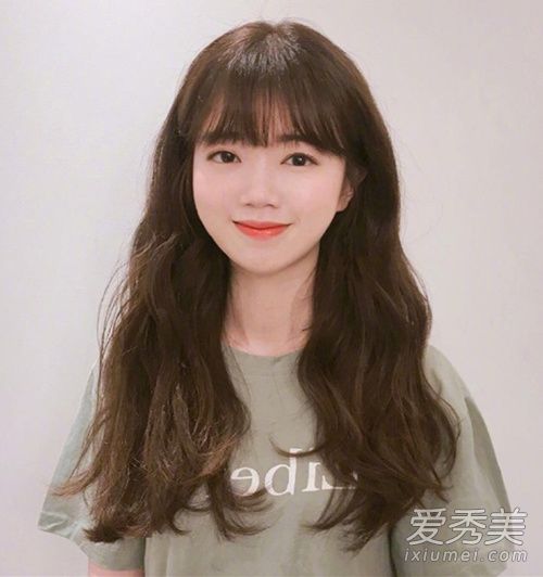 2018年韩国流行的长卷发 温暖甜美小姐姐必备！