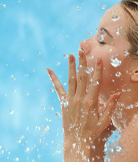 4种正确的洗脸方法 让你拥有好肌肤 洗脸手法
