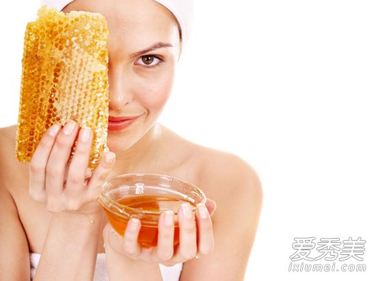春天皮肤干巴巴 推荐4款自制蜂蜜面膜 自制蜂蜜面膜