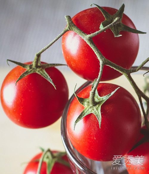 西紅柿可以祛斑嗎 夏天吃什麼水果可以祛斑