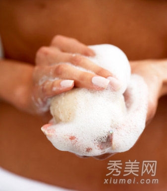 护肤小窍门：“香皂”洗脸可行吗？