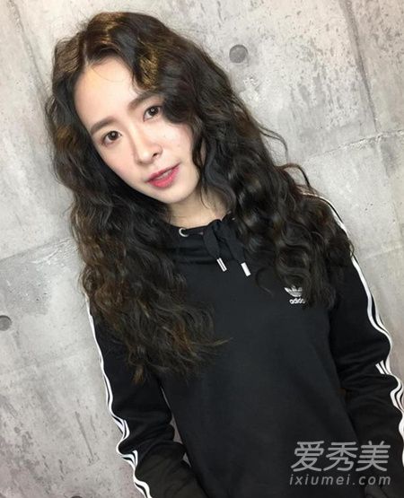 2018韩式人气发型 2018韩式发型女中长发