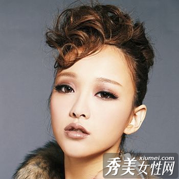 圣诞PARTY假睫毛美人大赏