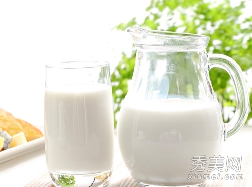 DIY美白方法：牛奶麵膜VS牛奶洗臉