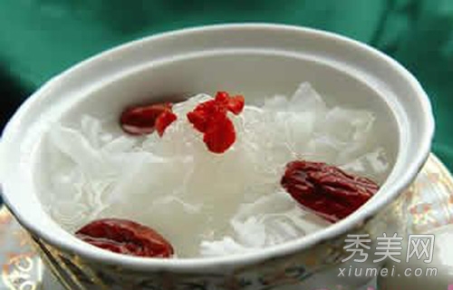 DIY秋季保湿面膜 纯天然补水法宝