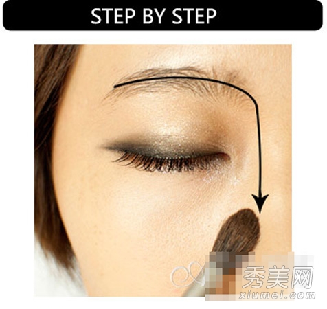 画眉毛技巧：5步打造OL韩式平眉妆容
