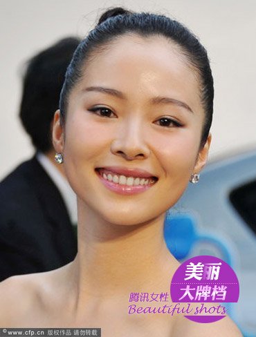 中国女星抢镜妆容 笑傲东京电影节绿毯