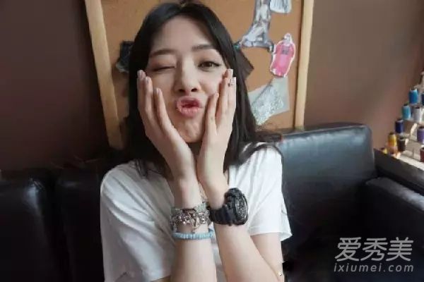 平眉有个小尾巴显脸小 水晶允儿都是这样做的 平眉怎么画
