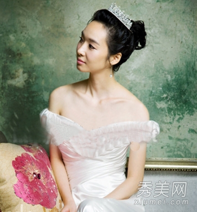 扎发浪漫盘发典雅 6款韩式新娘发型图片