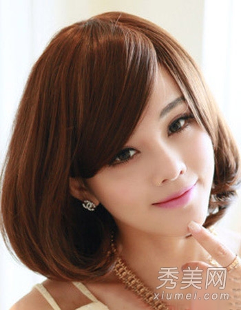 中长发烫什么发型好看 梨花头百变流行