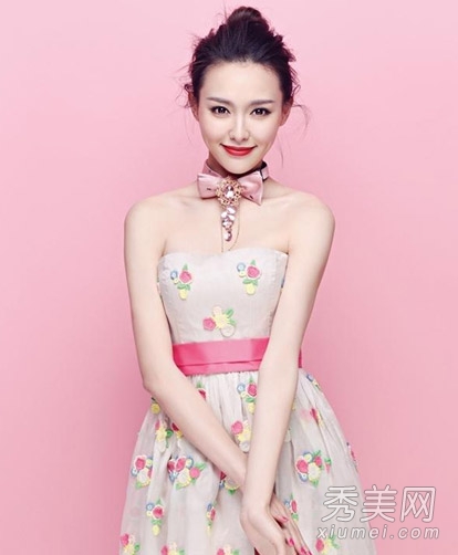 金玉良缘唐嫣最新发型 丸子头清丽可人