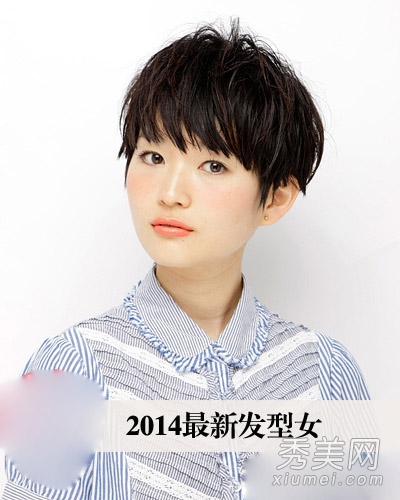 2014最新流行女生发型 卷发比直发更好看