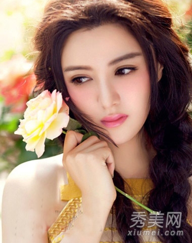 2013秋季长卷发 淑女范引领最新时尚