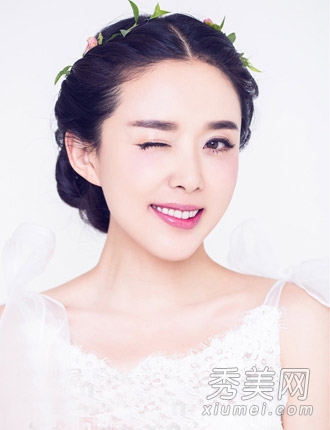 最适合夏季的新娘发型 韩式编发清新纯美