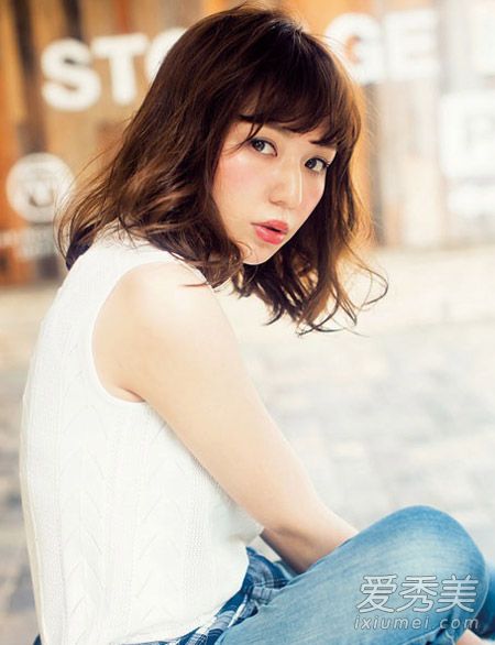 寒冬就要烫个“卷” 14款美发温暖来袭2015流行发型卷发女