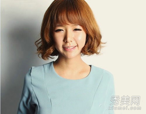 潮流女生短发发型 个性甜美活力翻倍