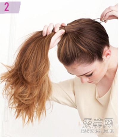 精致小脸马上有 DIY清爽丸子头盘发