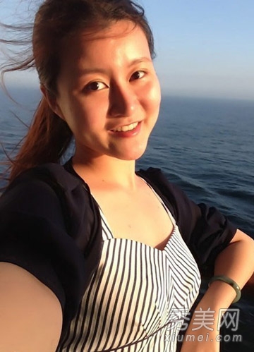 黄宏21岁女儿近照曝光 扎马尾甜美阳光
