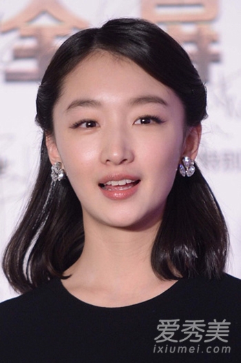 昆凌18日嫁周董 90后女星甜美发型火力全开