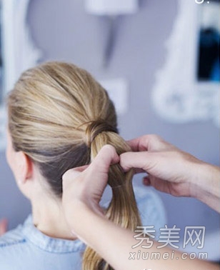 马尾辫的扎法 简单6步打造超美扎发
