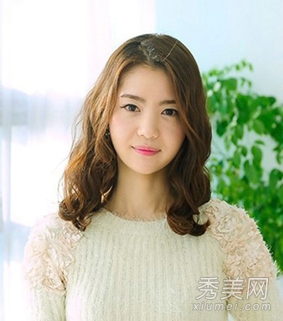 最新韩式时尚烫发发型 精致修颜女人味