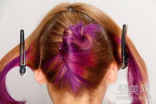 一分钟学发型 DIY可爱韩式猫耳朵扎发
