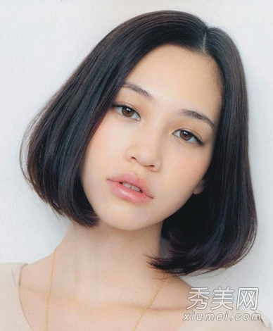 8款中分女生发型 大脸成功蜕变巴掌脸
