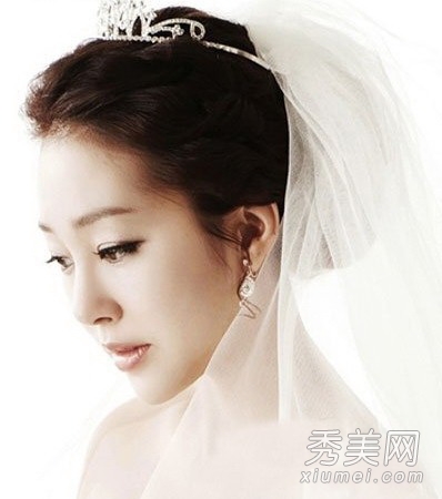 9款韩式新娘发型 皇冠头饰浪漫唯美
