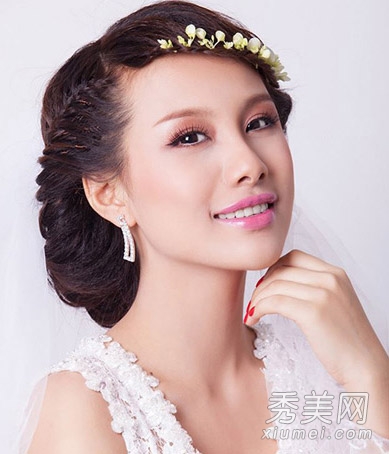 准新娘看过来 12款韩式新娘发型美如精灵