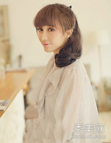 马尾也能凹造型 9款简易长发扎发最流行