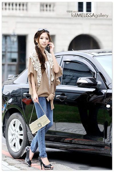 昂贵华丽的外套和轻装成熟女性的首选。