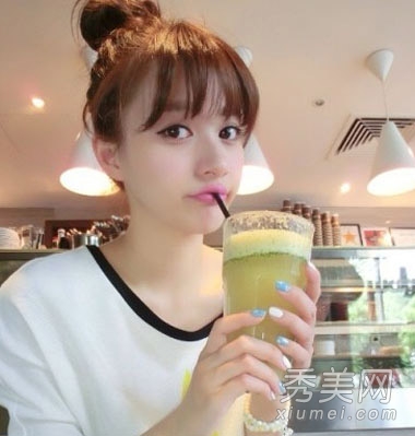 九月清新校园发型 可爱女生甜美不停