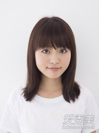 春季长发怎么扎 2款甜美编发教程图解