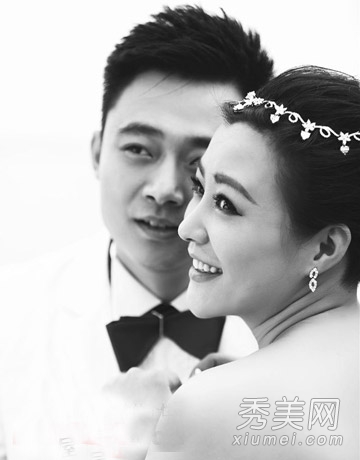 郝蕾北京大婚 绝美新娘盘发复古优雅