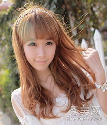 今夏韩式发型美搭法 清新甜美挡不住