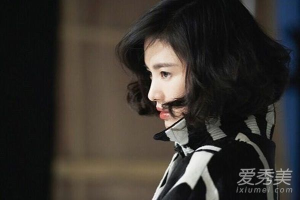 黑发回归！韩女星示范四种不同风格的黑发造型 黑发发型图片