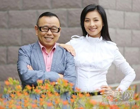 《男媒婆》热播 张庭中长发复出演绎轻熟女