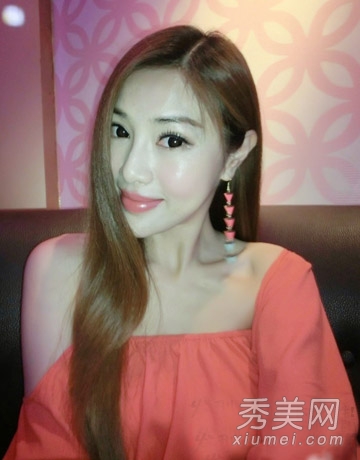 辣妈吴玟萱41岁似少女 减龄发型完美逆龄