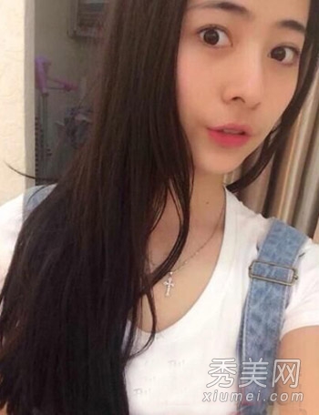 厦门最美班主任爆红 长发大眼清纯可人