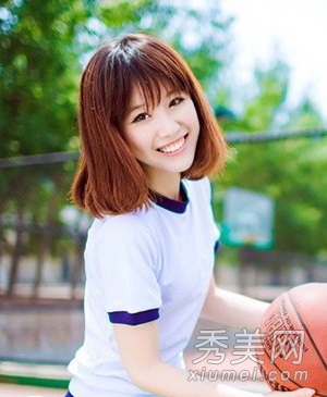 8款夏日人气直发发型 成清纯魅力女王