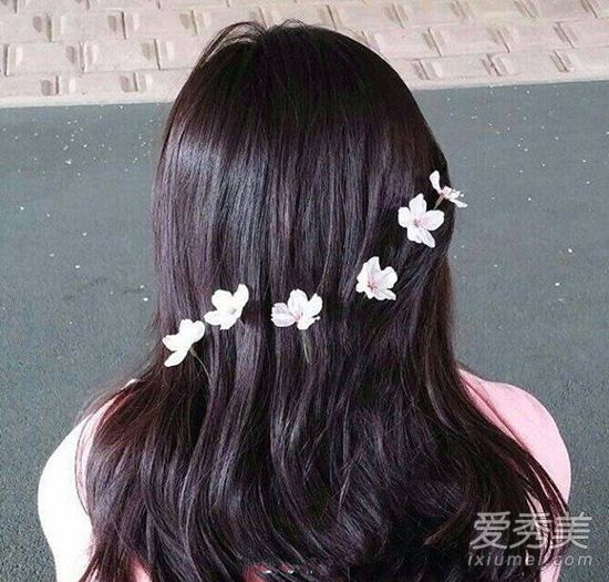 春季就爱樱花限定！网友都在扎的“樱花”发型美哭你 春季发型女