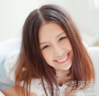2013最显气质女生中长发 微卷更动人