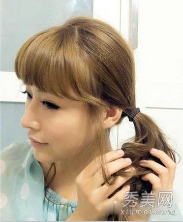 梨花头怎么扎 DIY扎发教程甜美翻倍