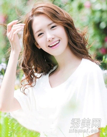 最新韩式气质卷发 时尚修颜淑女范