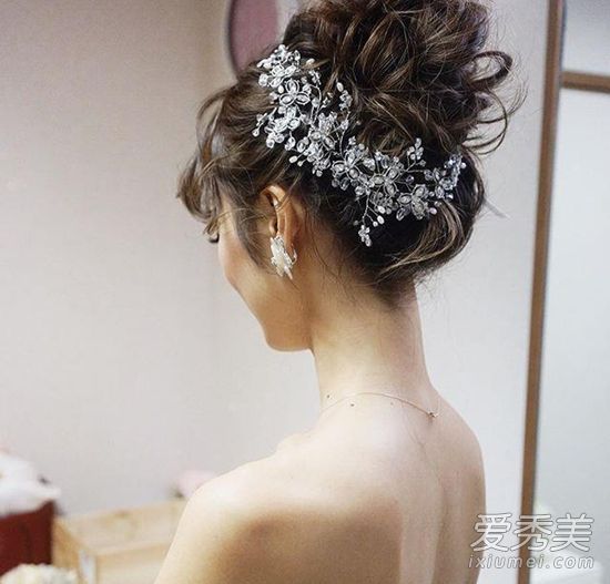 婚礼那天从头美到脚 9款新娘发型美翻了！ 流行韩式新娘发型
