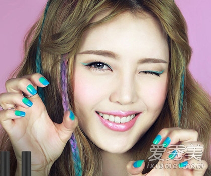 韩国彩妆女王PONY最新发型 粉紫色发色吸睛